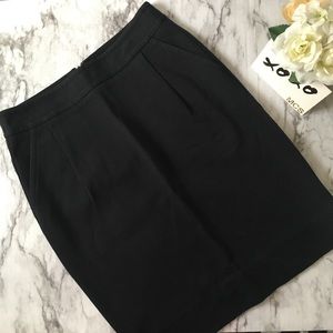 Banana Republic | black stretch knee length skirt